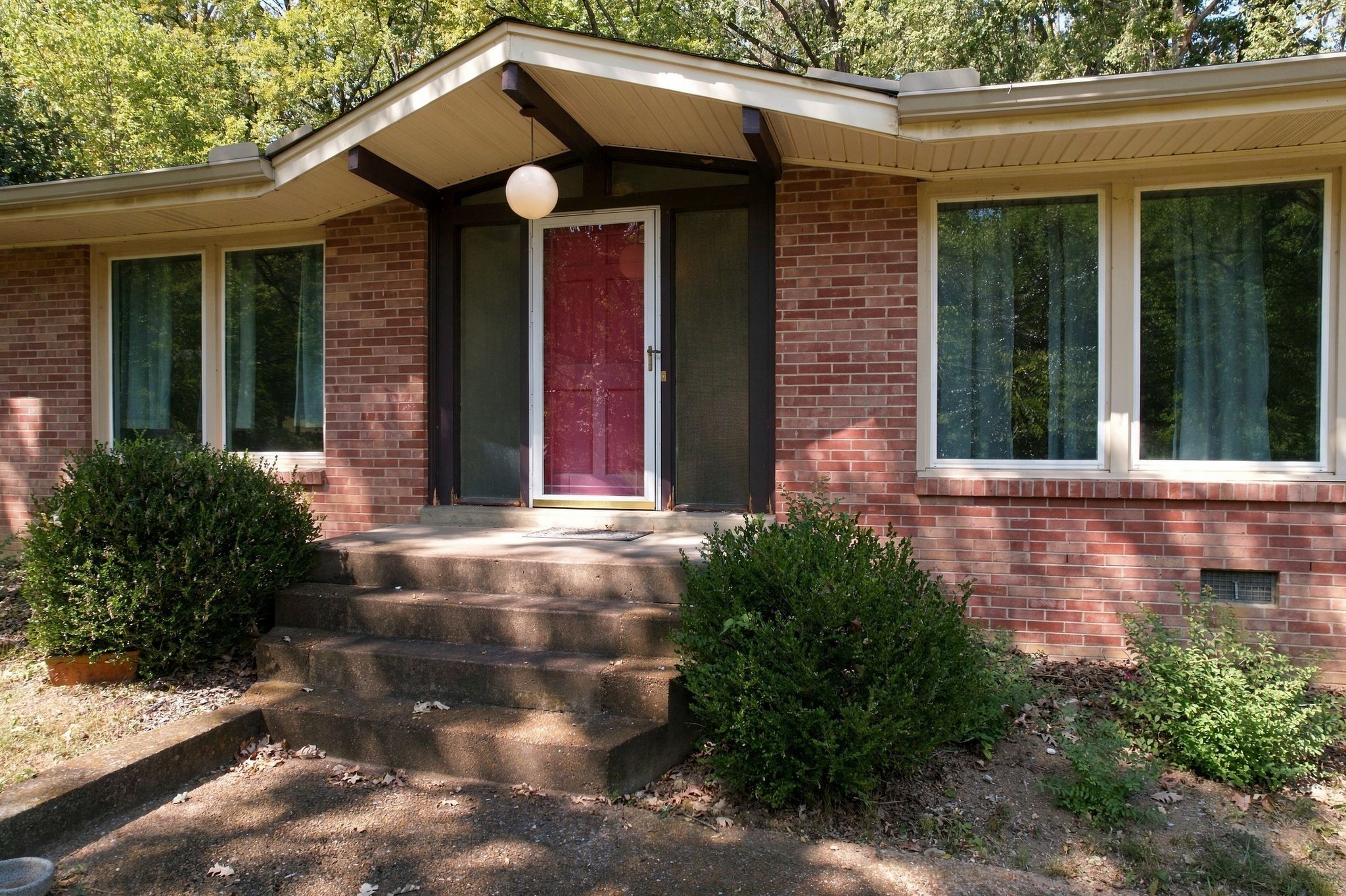 195 Forestwood Dr front entry, Hillwood Nashville