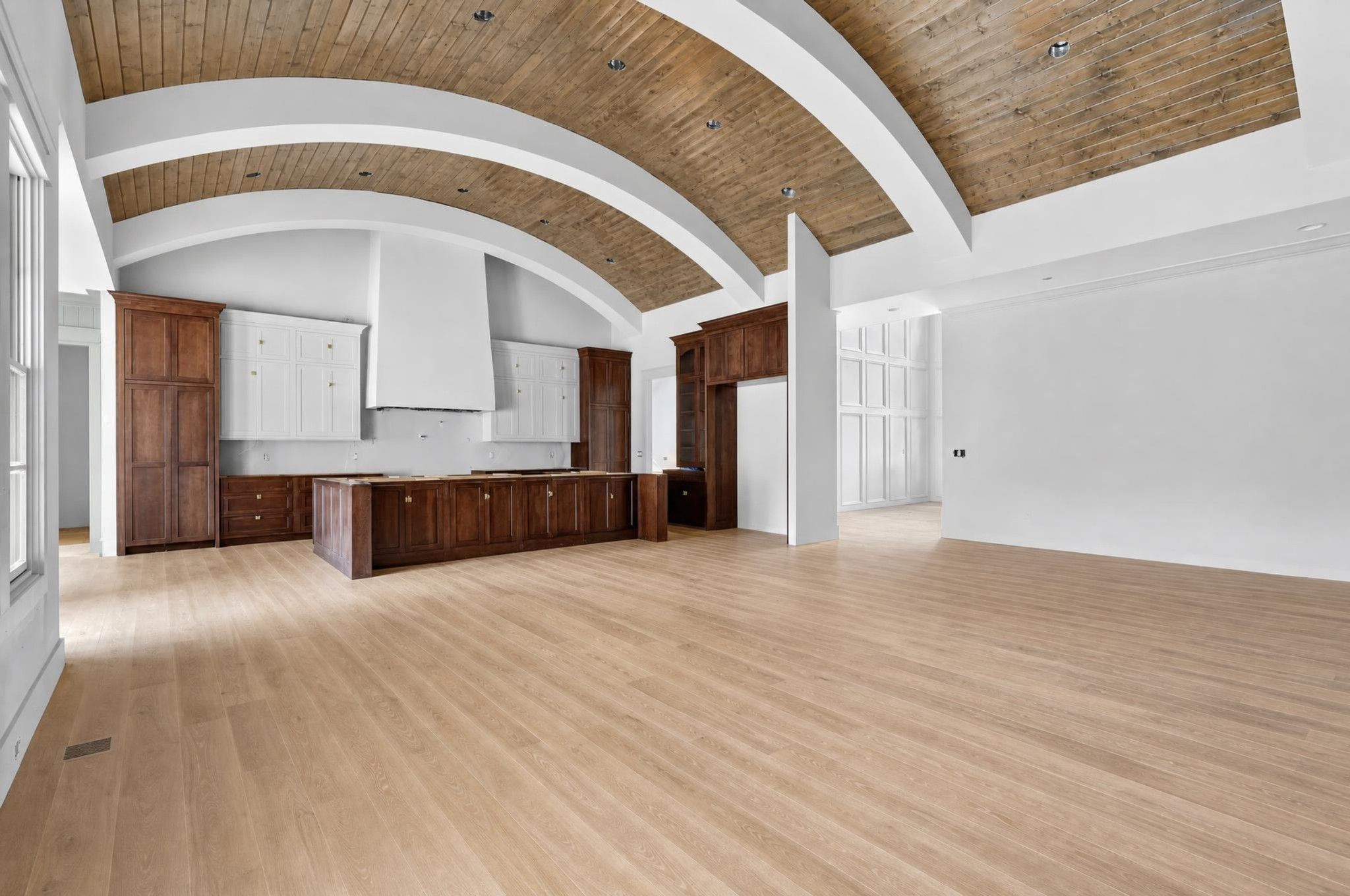 6001 Dunham Springs Rd great room with vaulted ceiling, Hillwood Nashville