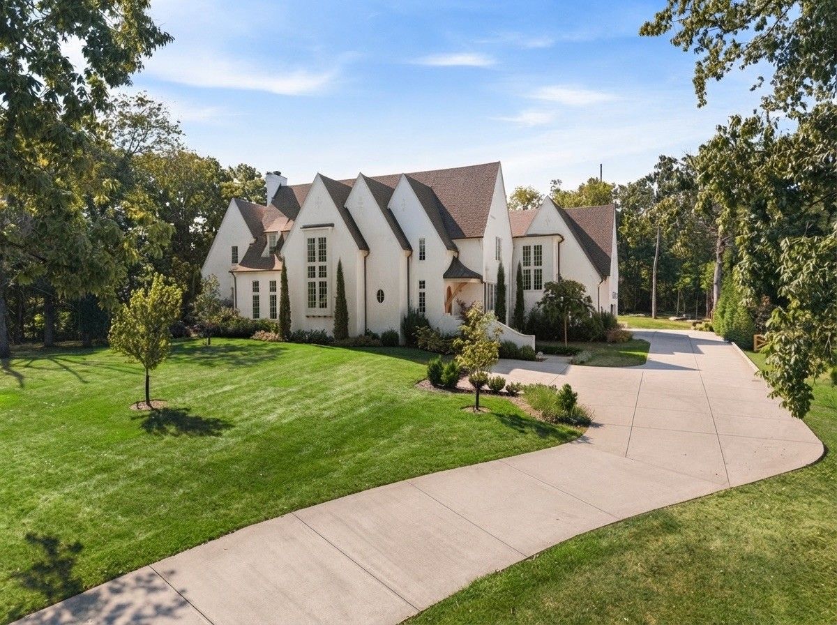 705 Georgetown Dr front drive and exterior, Hillwood Nashville
